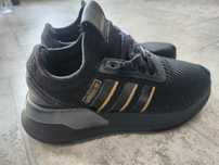 Vand. papuc.i sic.adidas