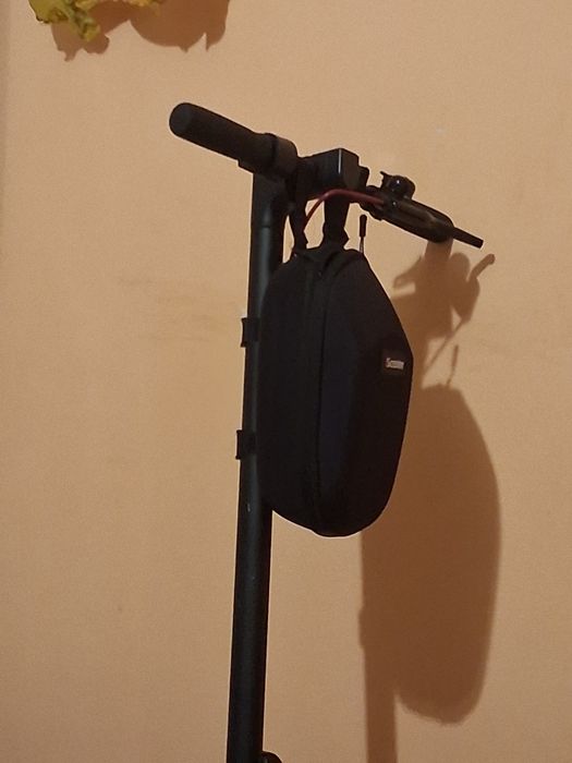 Trotineta electrica i scooter