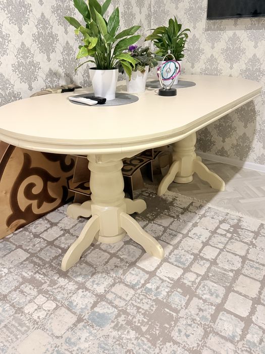 Продам гостевой стол 2 м.