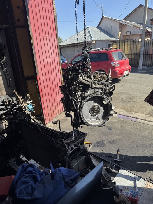Mercedes C 220 D 2015 Pret fix are un sunet ciudat in turatie
