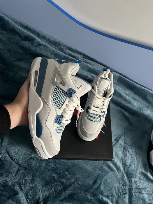Jordan 4 Military Blue