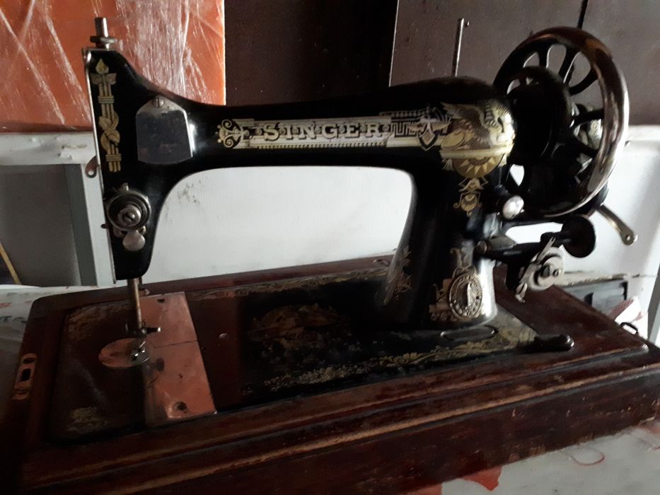 Продам антикварную машинку 1911 года