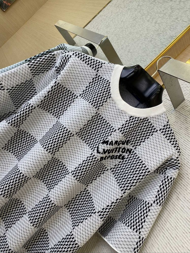 Tricou Louis Vuitton Calitate Premium