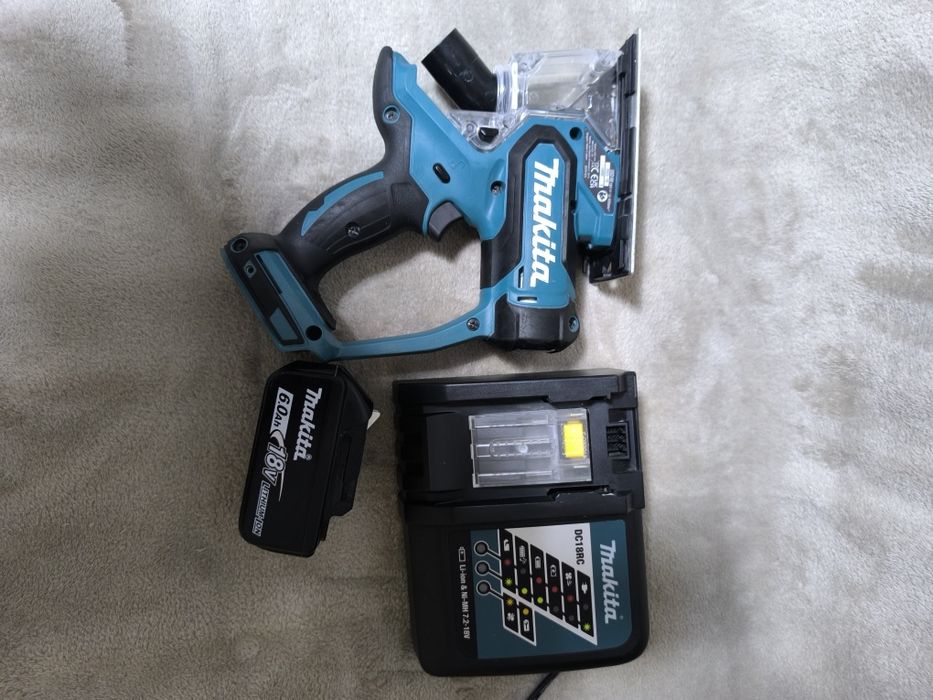 Fierăstrău Makita DSD 180(2023) pentru rigips