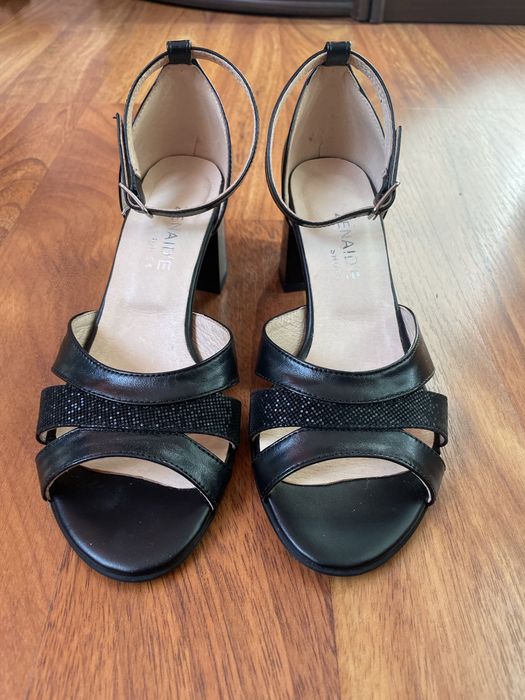 Sandale din piele naturala