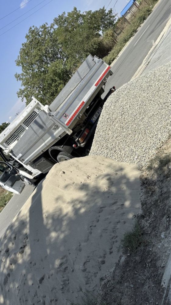 Transport nisip,moloz,deșeuri din construcții