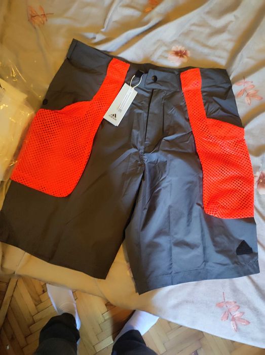 Pantaloni scurți Adidas
