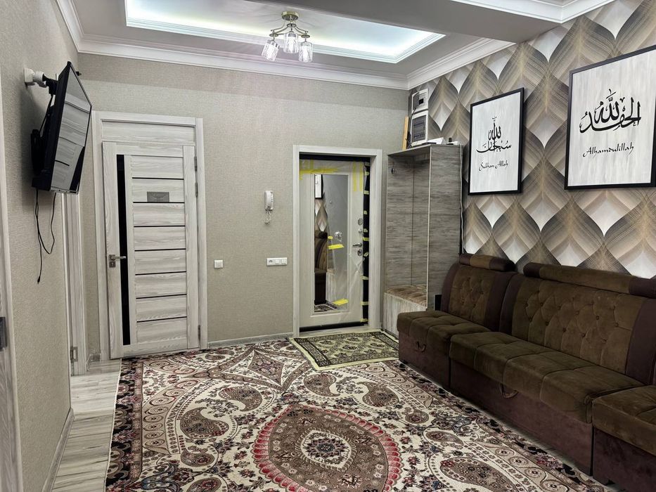 Qora qamish moyqoʻrgʻonda novostroyka sotiladi.