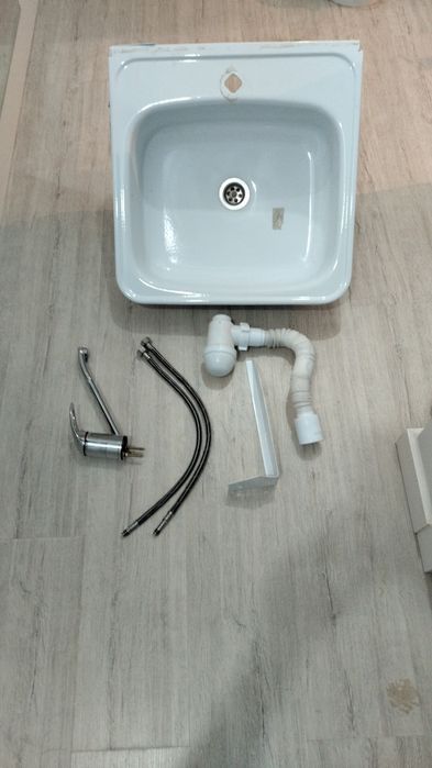Продам раковину в комплекте