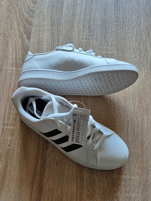Кецове Adidas размер 44 2/3 - нови