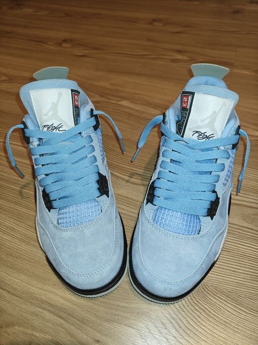 Jordan 4 University Blue