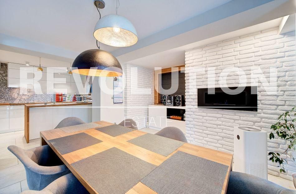 Дава се под наем Къща в Варна, м-т Евксиноград - 480 кв.м за 7000 € - Снимка #1