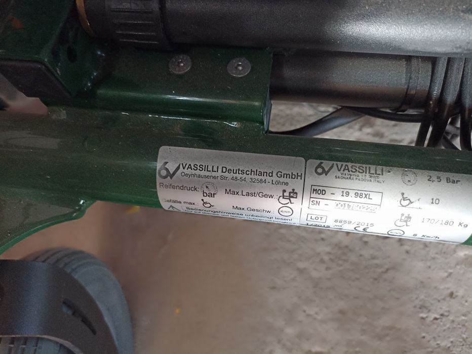 Scaun cu rotile electric