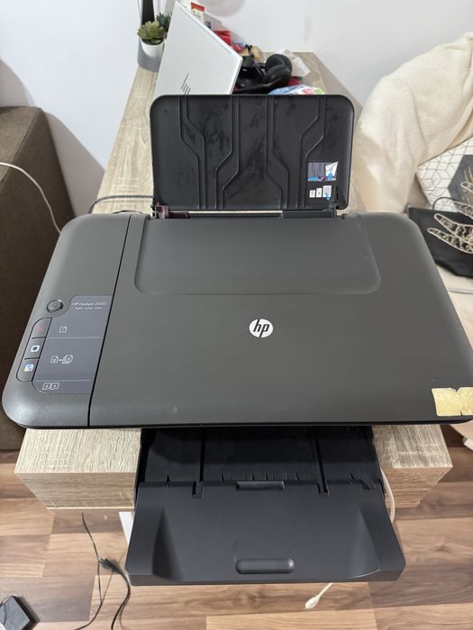 Imprimanta HP deskjet 2050