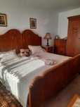 Mobilier dormitor din lemn masiv
