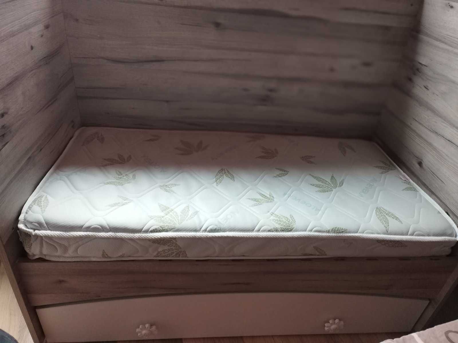 Детско легло с люлеещ механизъм "Краси" + 2 матрака 60х120