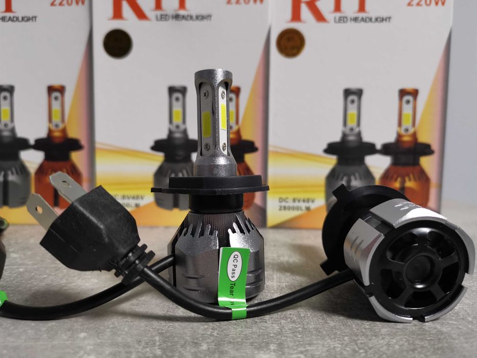 Автомобилни LED крушки Н7 и Н4