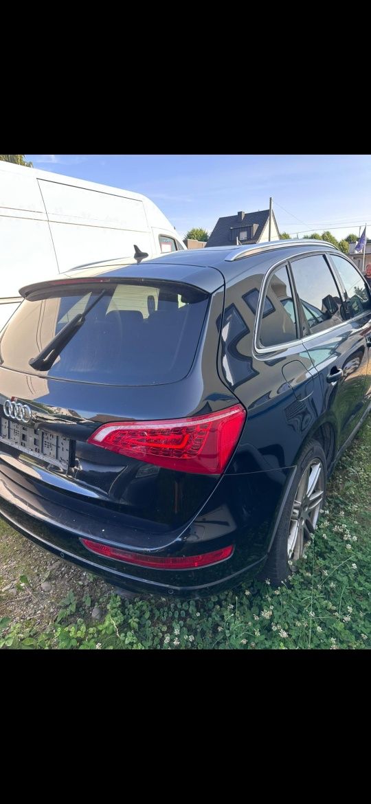 Dezmembrez Audi Q5 2.0 tfsi 155 kw CDNC cod culoare LY9B