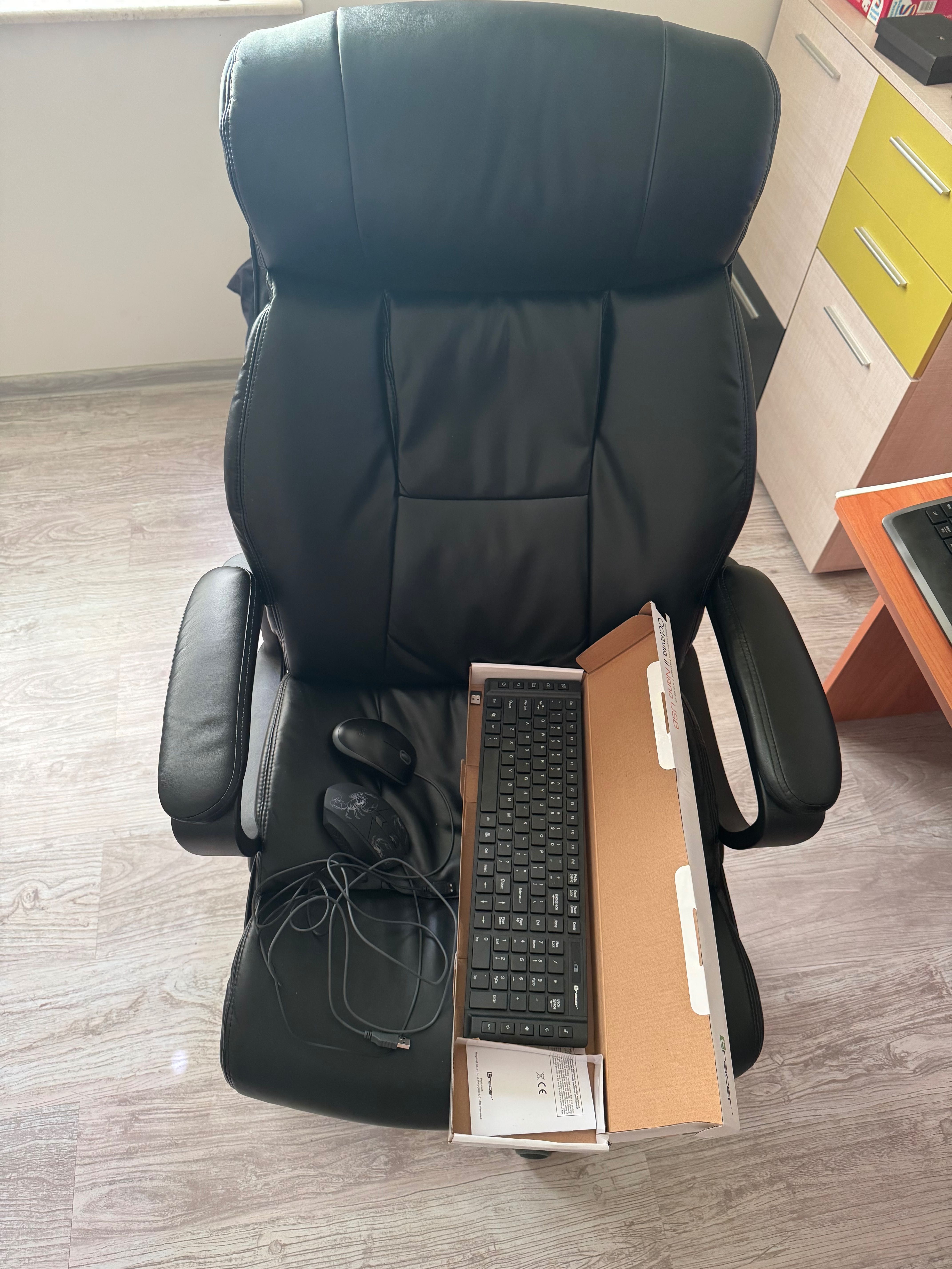 Лаптоп Hp Victus + Стол и Бюро