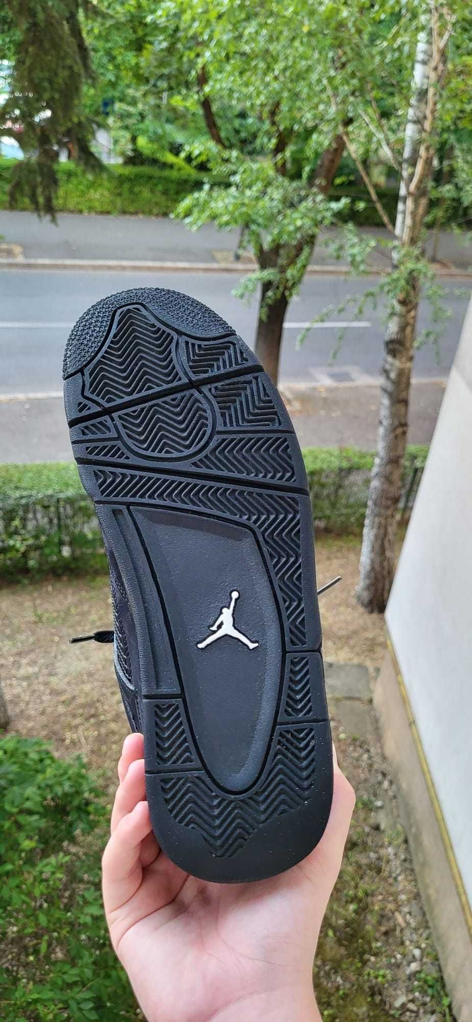 Jordan 4 black cat