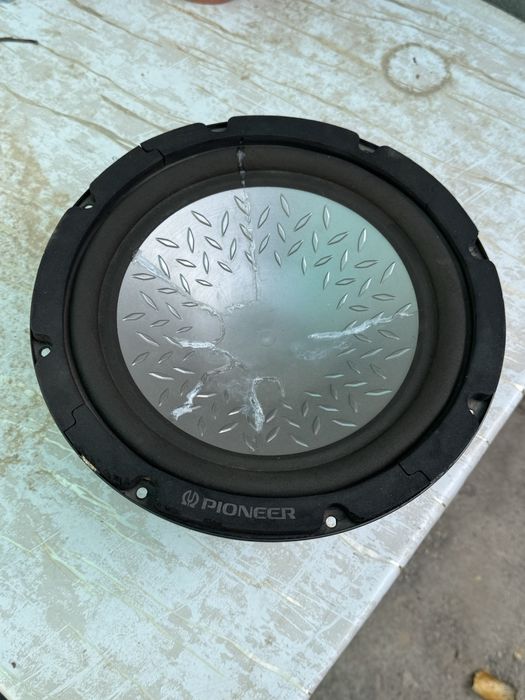 Продается сабвуфер