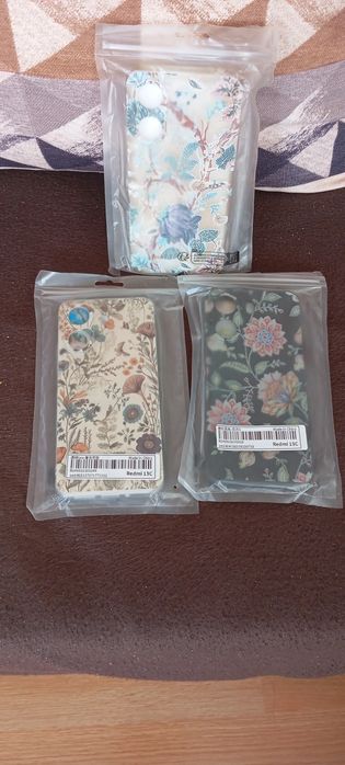 Продавам 3 бр кейсове за телефон марка Xiaomi redmi 13 c