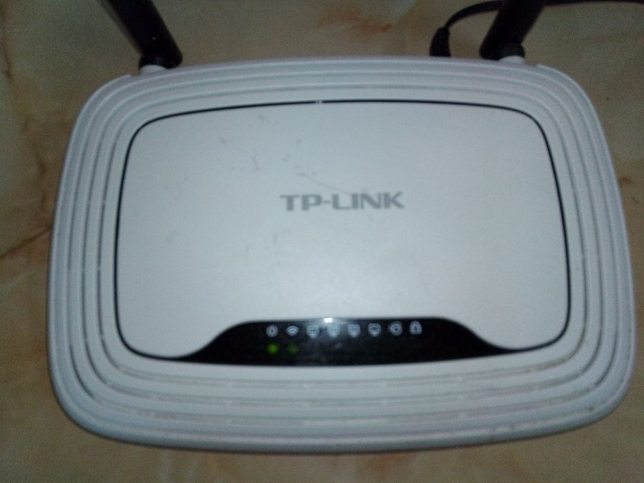 Рутер router TP LINK 841N 300 Mbit скорост - бърз и с голям обхват