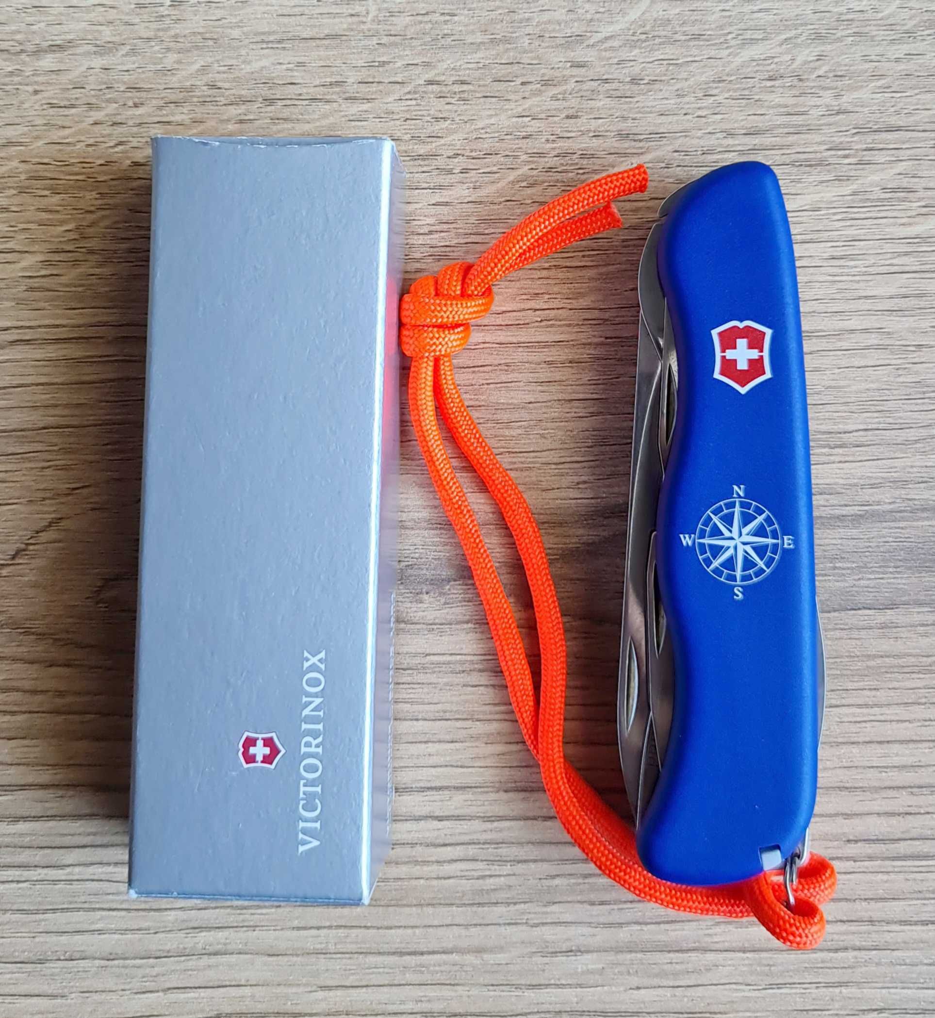 Victorinox чисто нови ножове