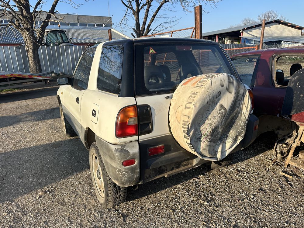 Toyota Rav4 на части
