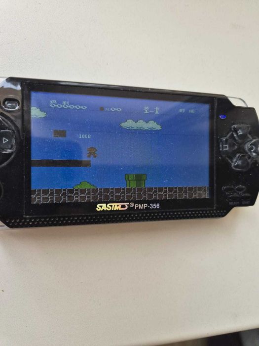 Портативная мобильная игровая консоль