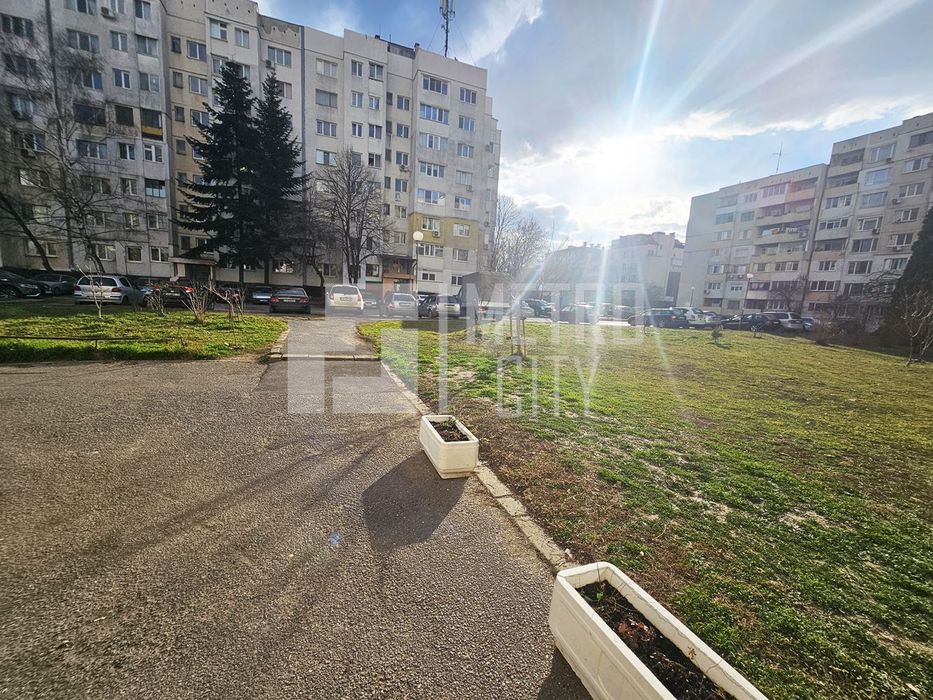 Продава се Четиристаен апартамент в София, Дружба 2 - 88 кв.м за 2160 €/кв.м - Снимка #3