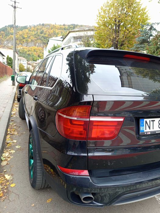Vând autoturism BMW x5 xDrive30d