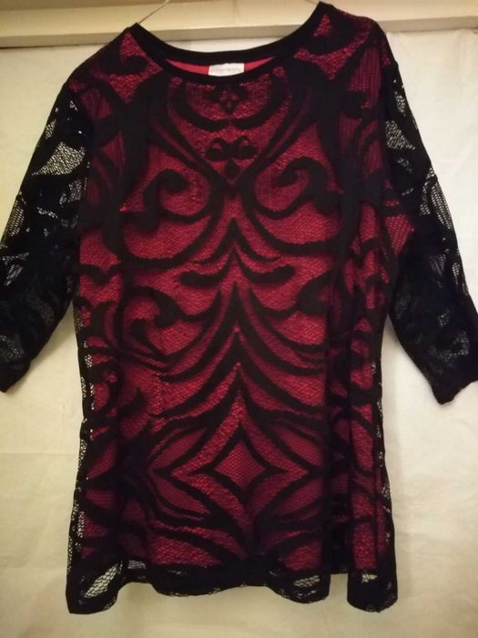 Compleu modern cu bluza din dantela