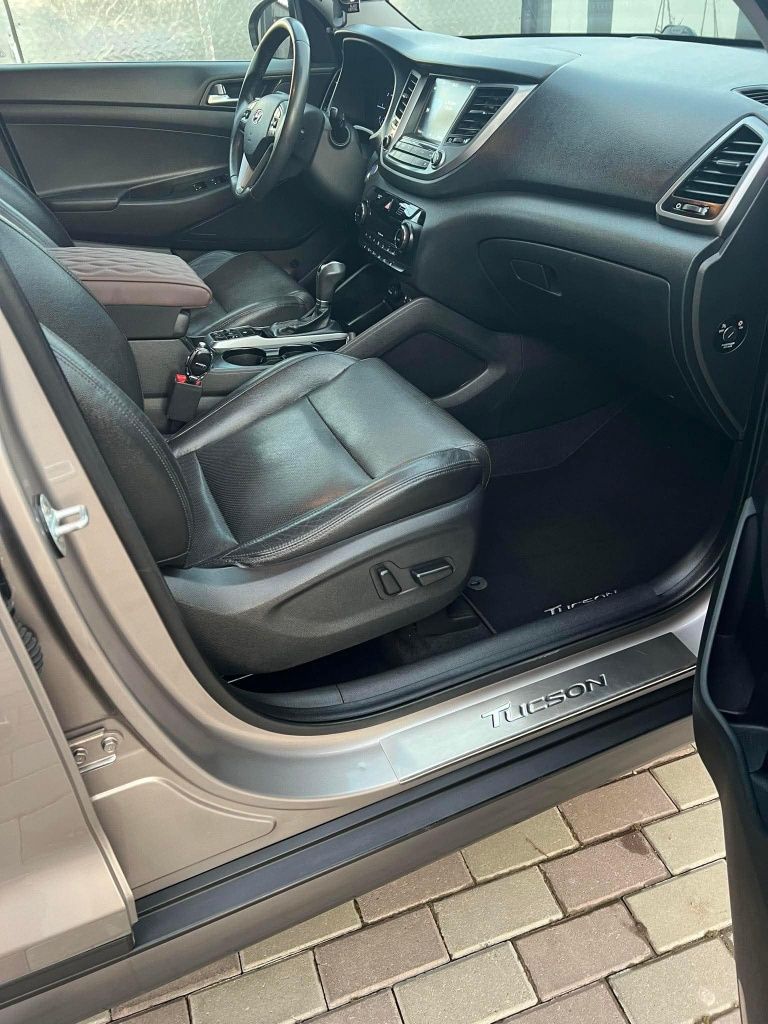 Hyundai tucson 2016 2.0 automat