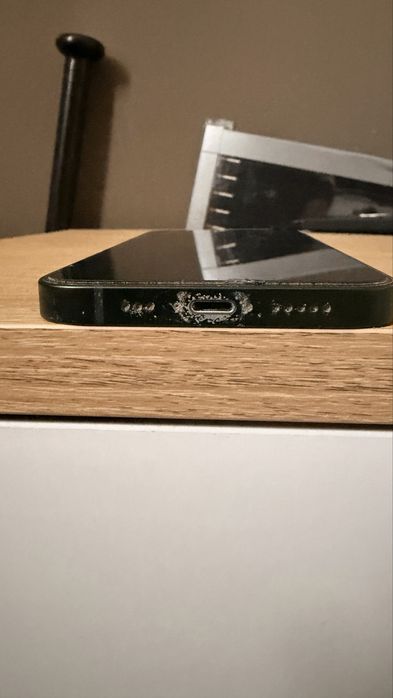 iPhone 13, 84% батерия