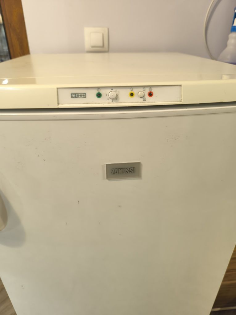 Фризер Zanussi FZ190