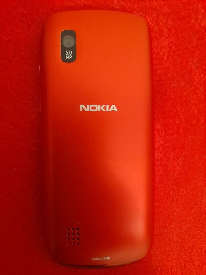 Nokia 300 aproape nou