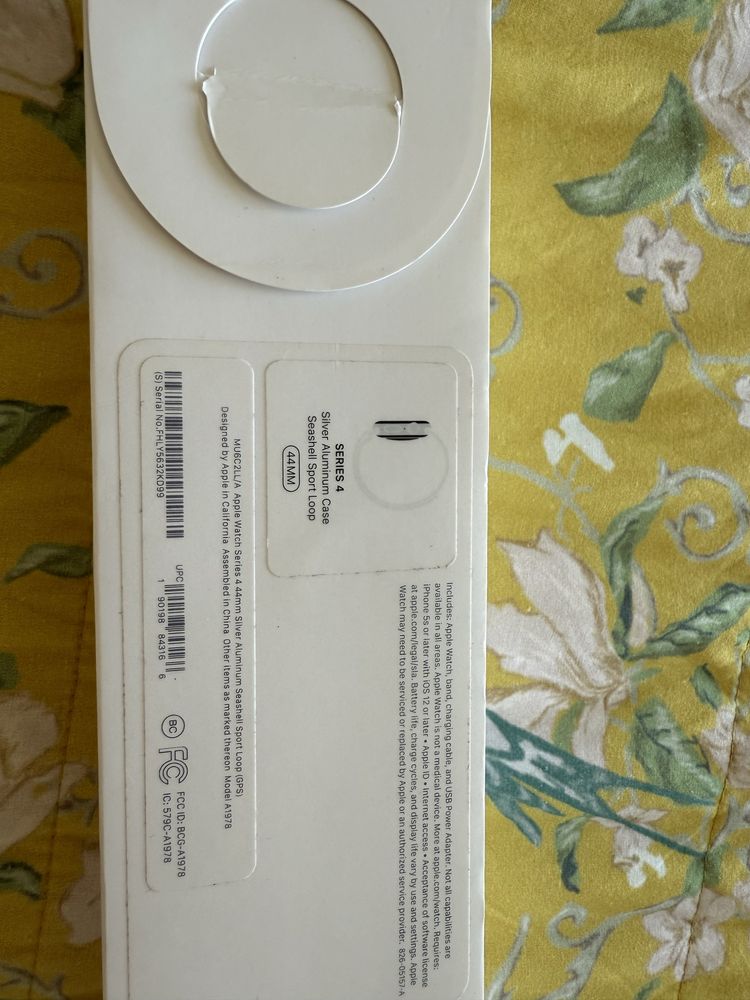 Продам apple watch 4 series 44mm