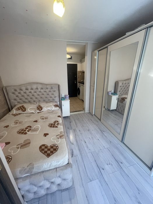 Vand garsonera (zona ura)