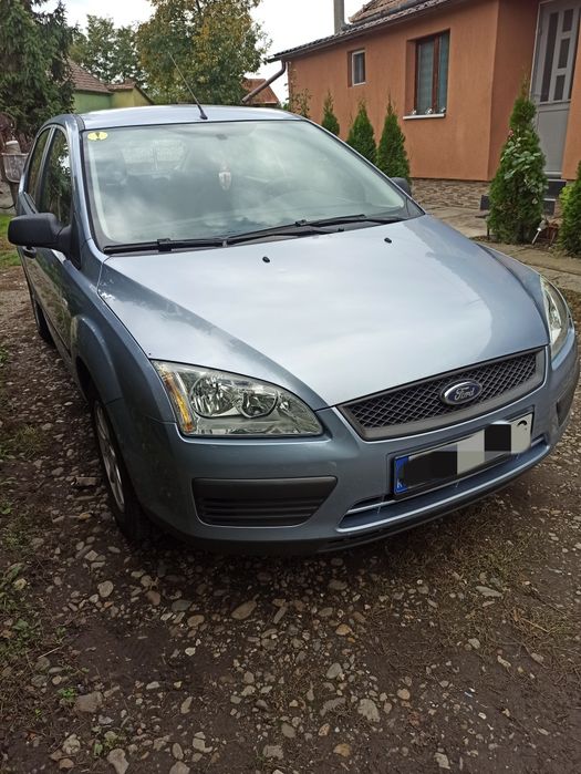 Vând Ford focus 2 benzina
