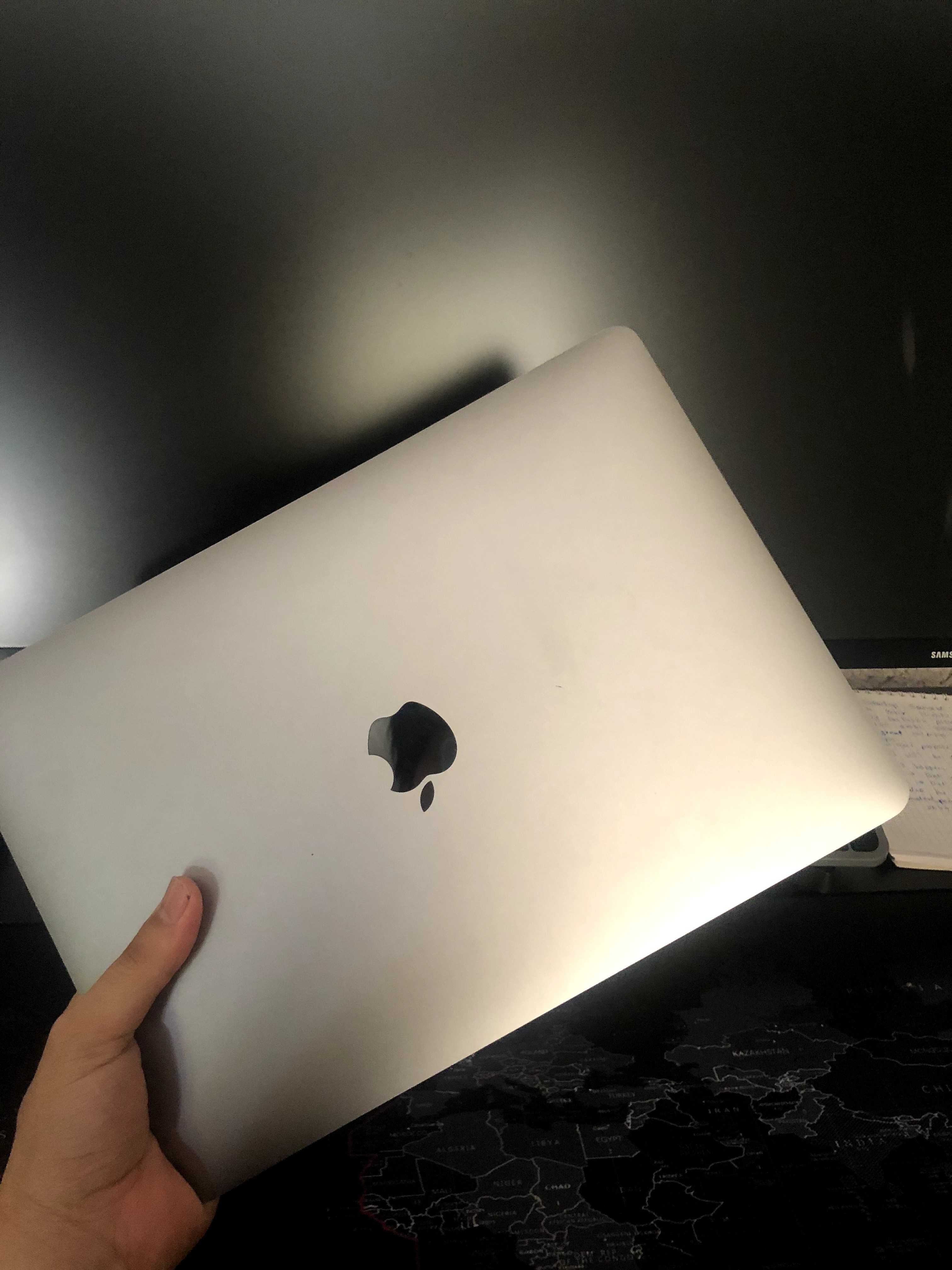 Macbook Air 2019, i5, 8/256