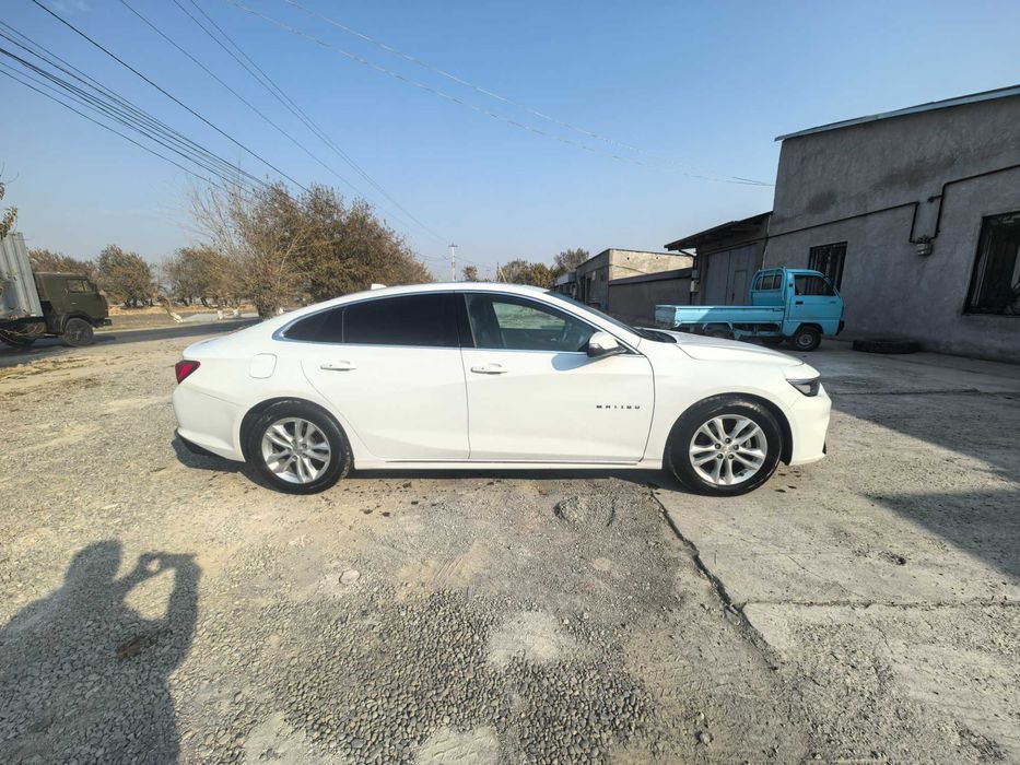 Chevralet malibu2. 2018y 2.4l