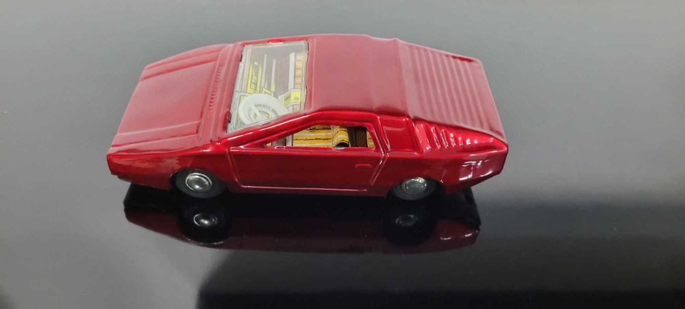 Masinuta veche din tabla - Lamborghini Lotus Metal Red MF 231