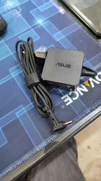 Incarcator Laptop ASUS  19V -35W output 1.75A (nou)