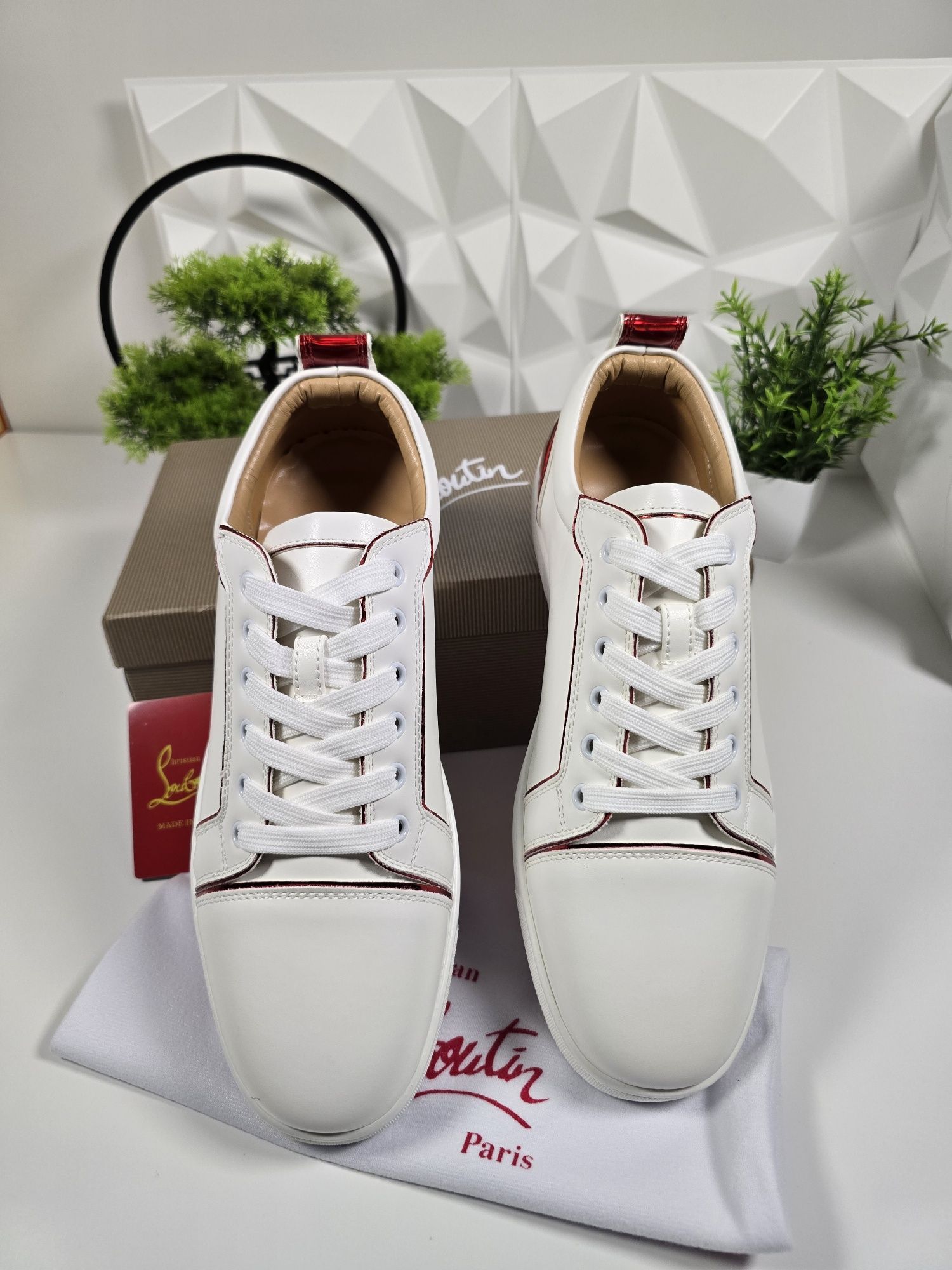 Обувки Christian Louboutin