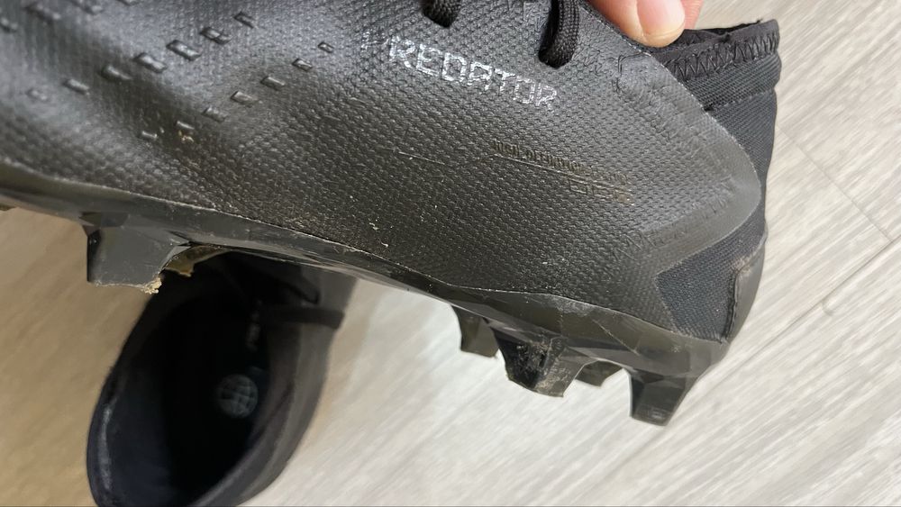 Бутонки 41,5 Adidas predator