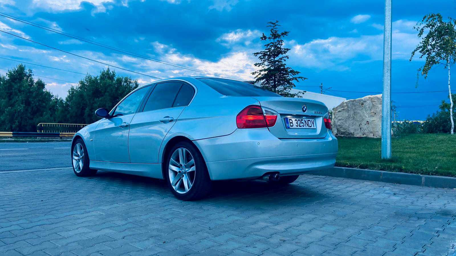 BMW Seria 3 E90 325XI
