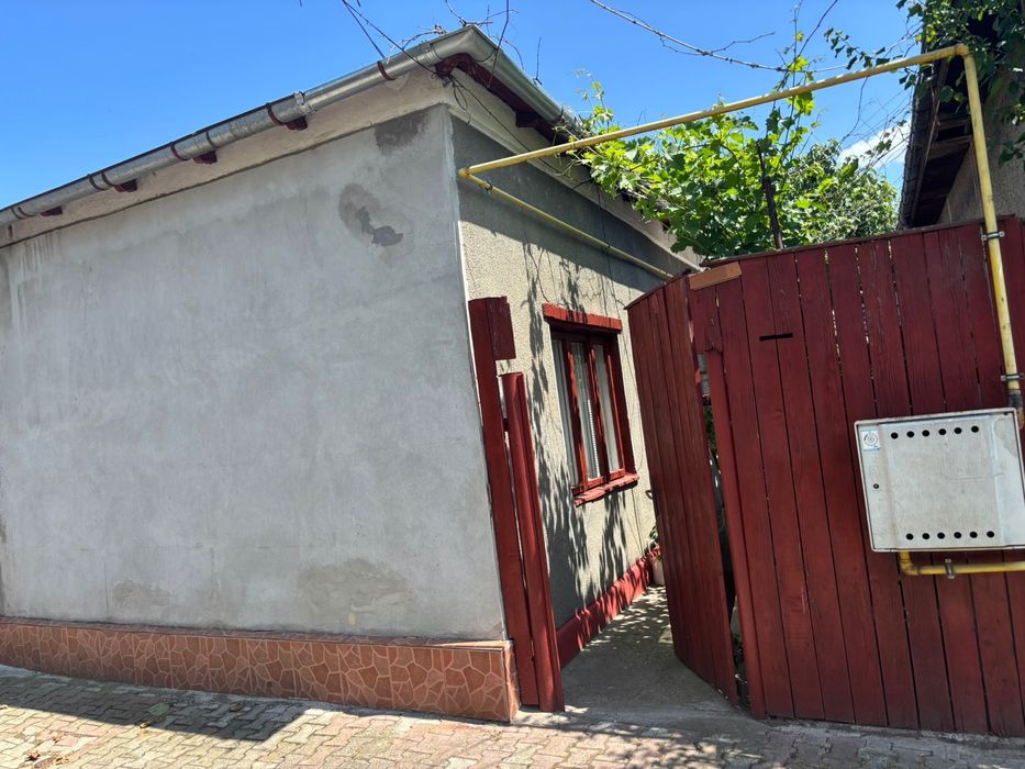 Vand casa cu 3 camere in Giurgiu
