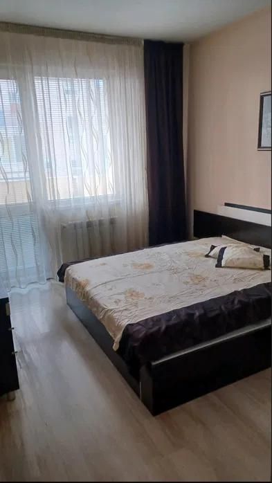 Дава се под наем Двустаен апартамент в София, Банишора - 70 кв.м за 550 € - Снимка #2