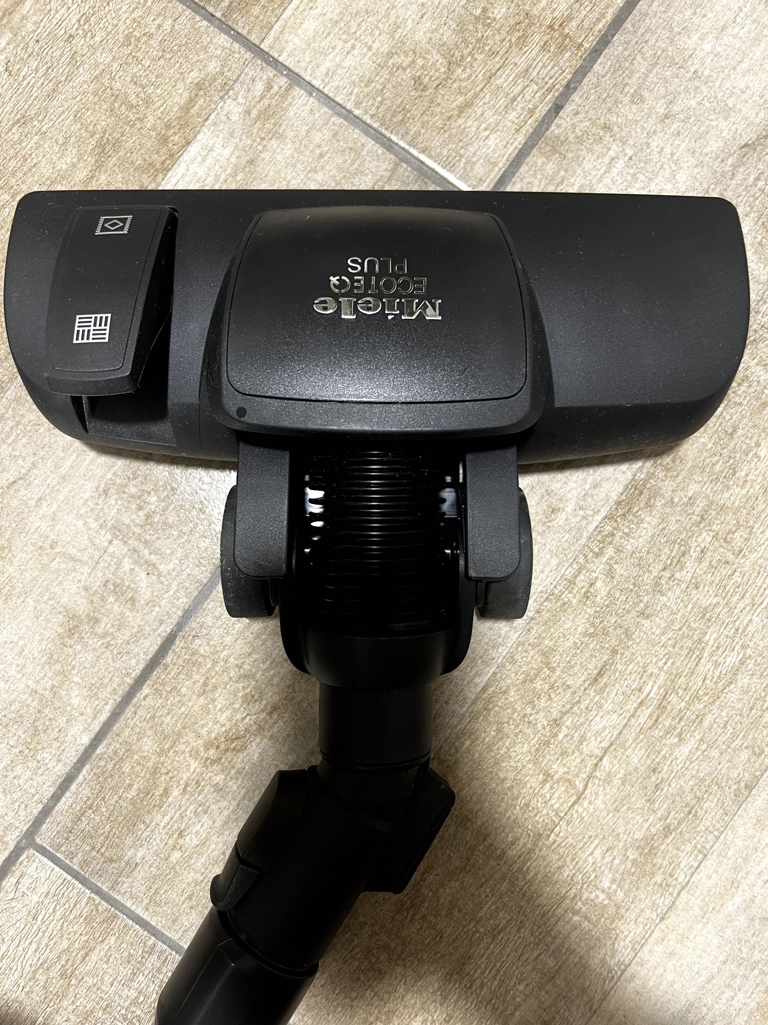 Прахосмукачка Miele Blizzard CX1